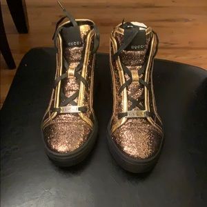 Slightly worn kids Gucci sneakers size 34